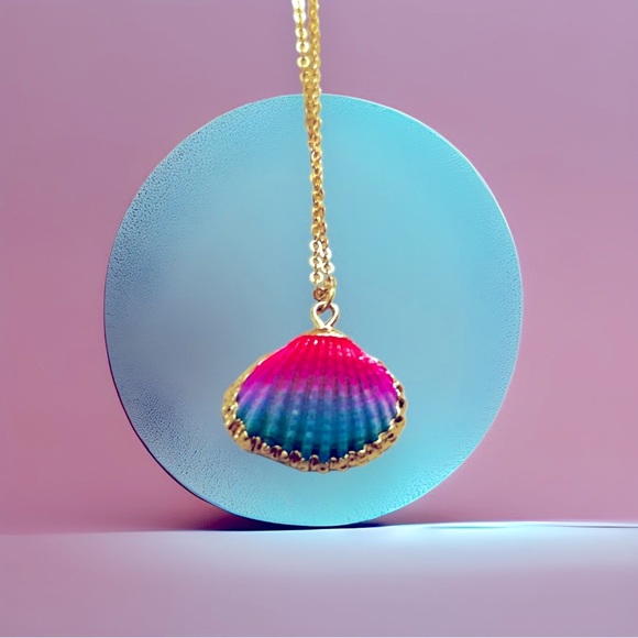 Women’s necklace Seashell and Gold Necklace Nwt - Picture 3 of 12